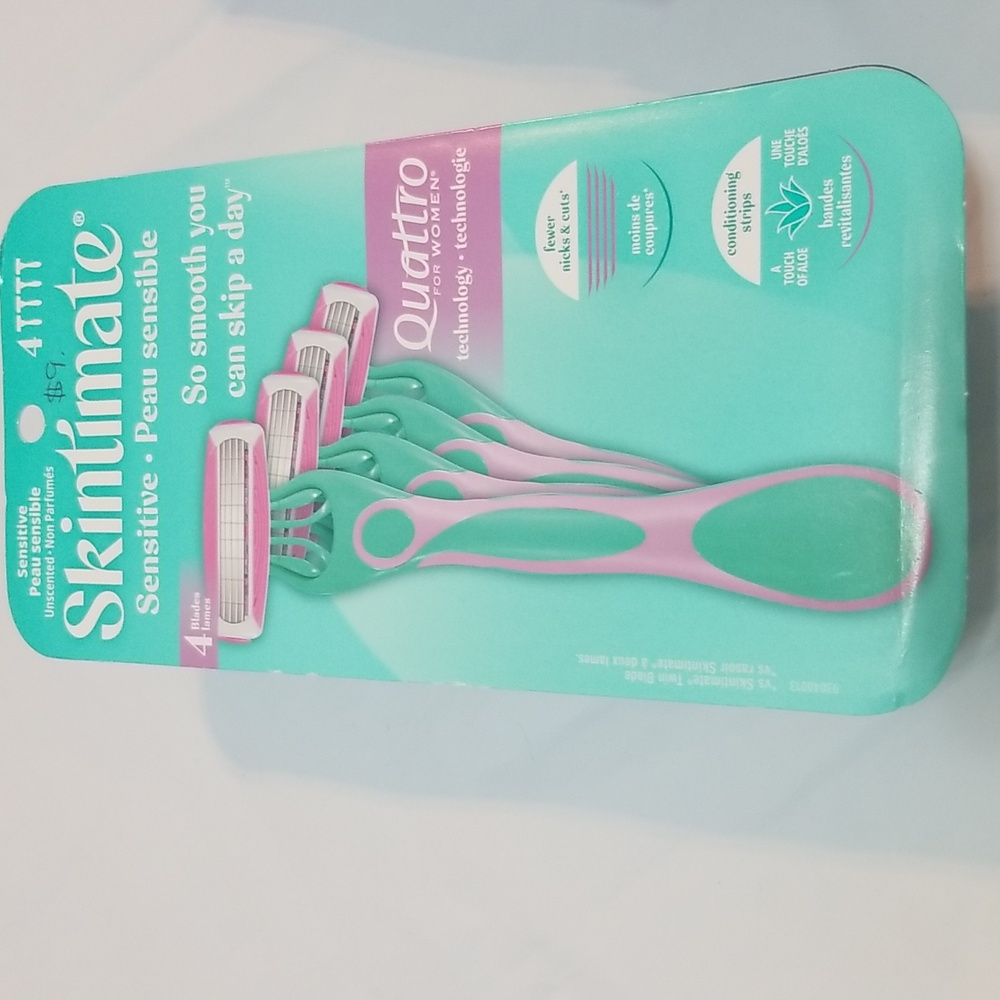 Skintimate Razor and Refill Set - Picture 5 of 6